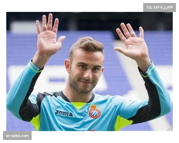 西班牙门将位置存在选择难题 西蒙经验与拉亚状态形成微妙博弈